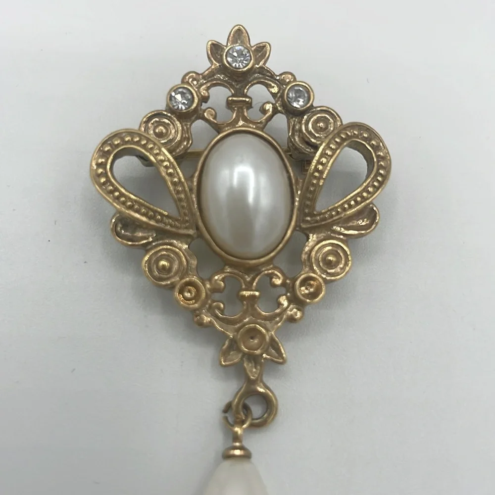 Victorian Style Gold and Cream Filigree Brooch with Pearl Accents - Picture 2 of 5